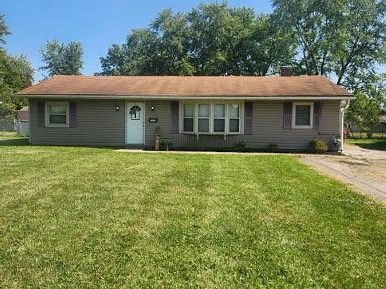 2529 Bainbridge Ave — Photo 2