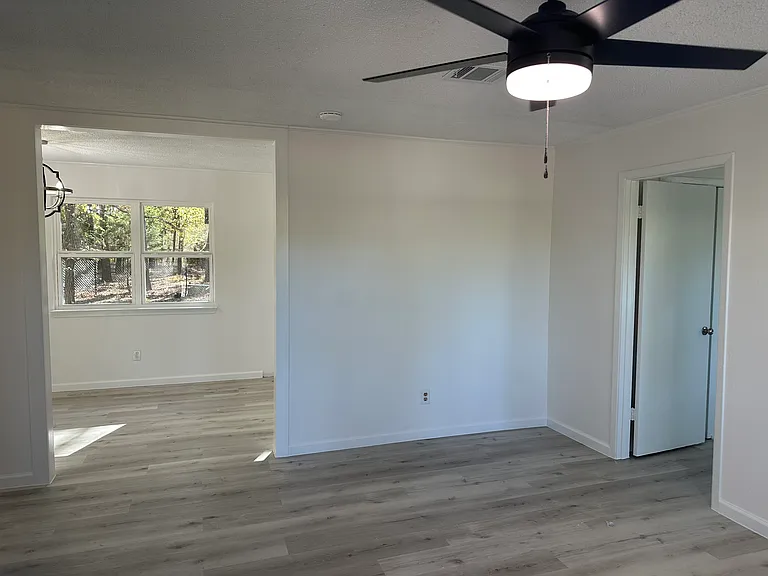 2752 Private Road 2410 — Photo 10
