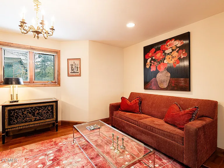 1525 Lakeside Cir — Photo 20