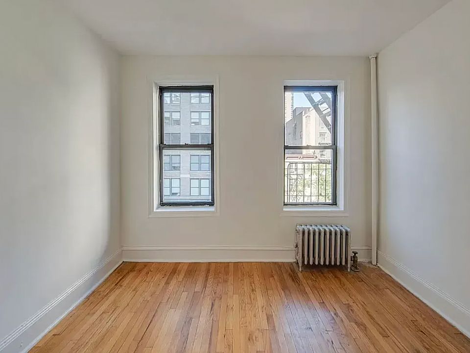 1st image of 320 E 34th St APT 2D