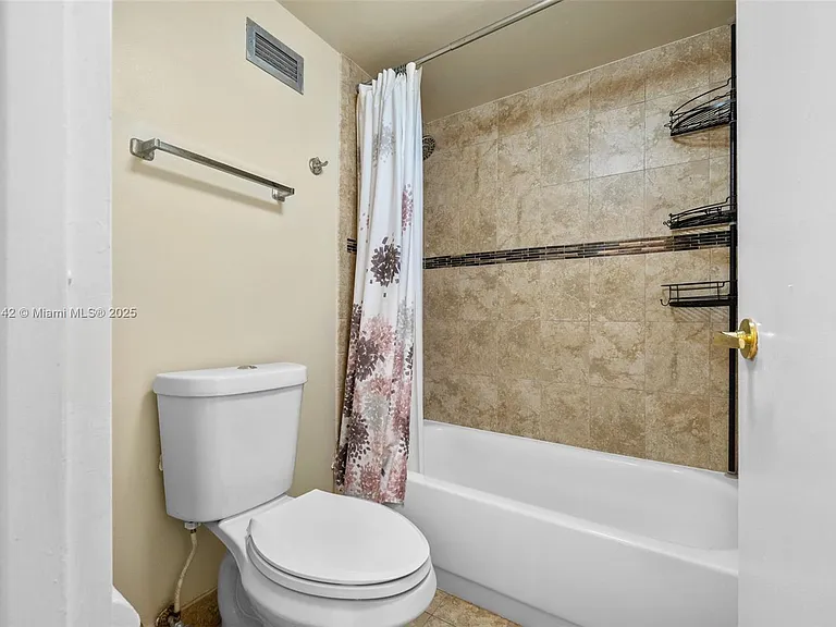 3725 S Ocean Dr #1110 — Photo 17