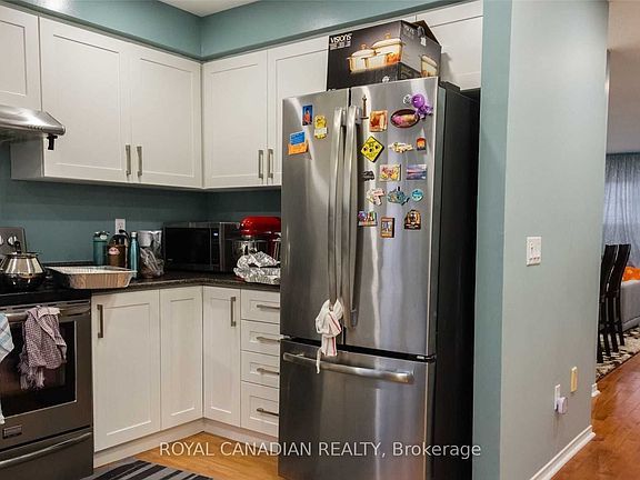5th image of 5030 Heatherleigh Ave S #209