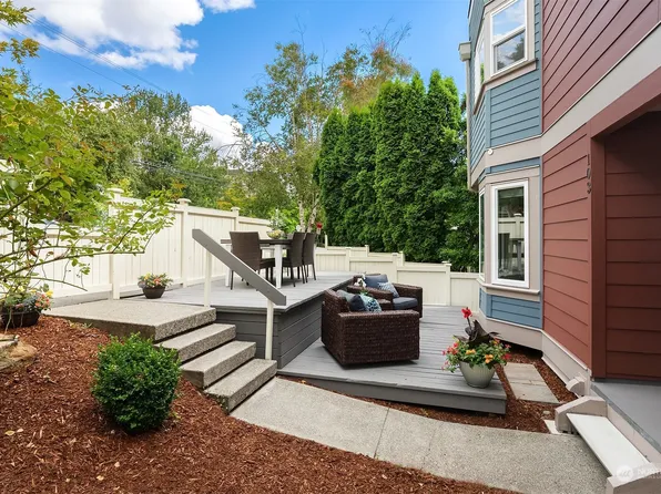 103 16th Avenue, Seattle, WA 98122