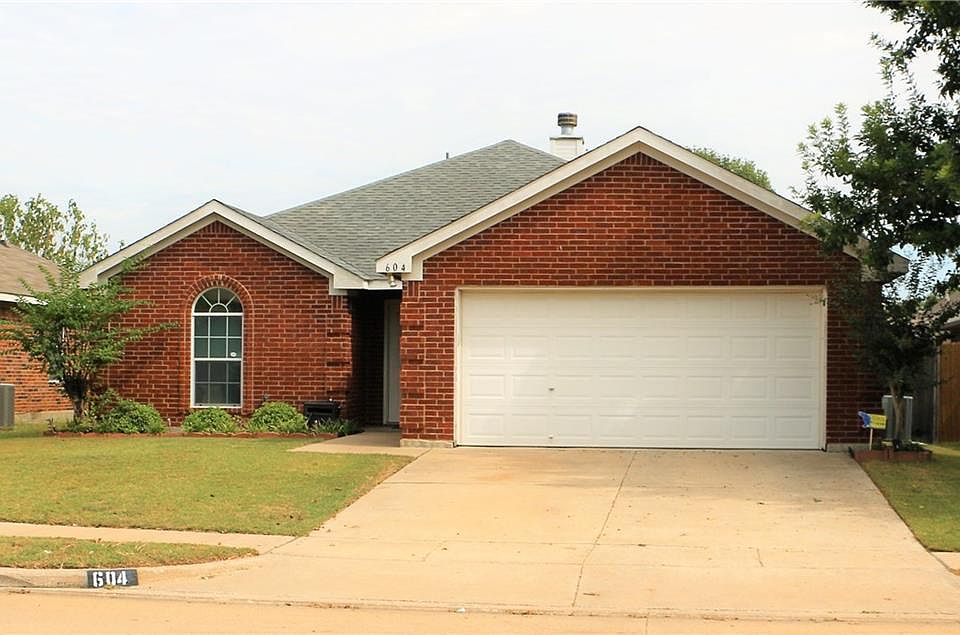 1st image of 604 Oak Hollow Trl