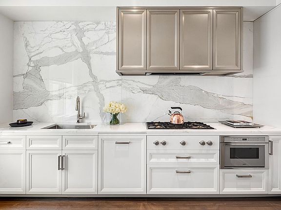 4th image of 225 W 86th St APT 1012