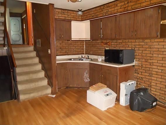 5th image of 9261 W Allyn St