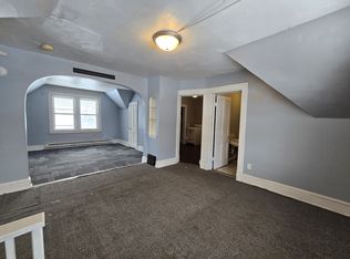 102 1/2 South St, Waterloo, IA 50701