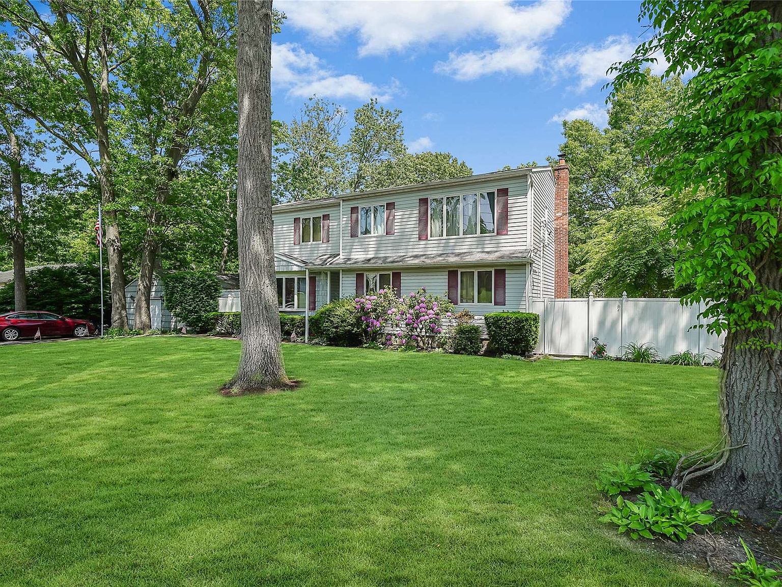 321 Southport Street, Ronkonkoma, NY 11779 Zillow