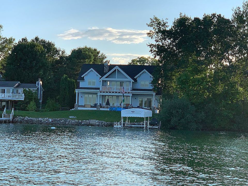1st image of 11724 Clearview Dr