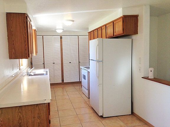 2nd image of 3800 E Geneva Dr