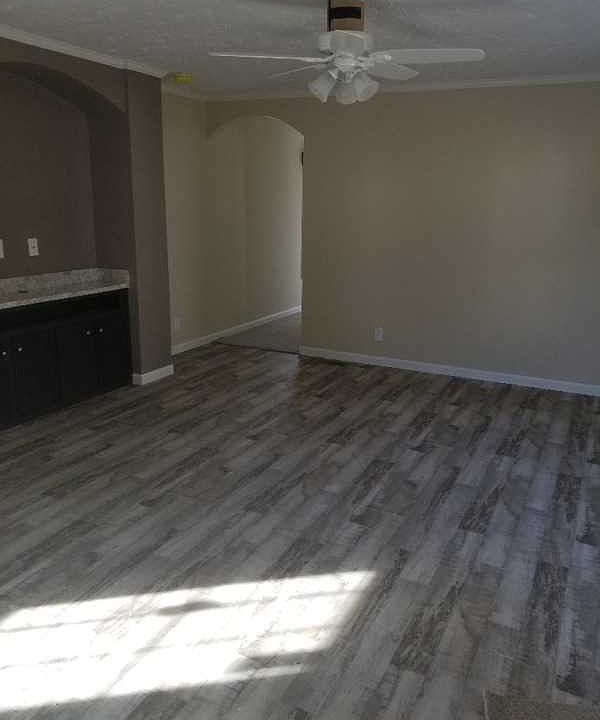 2nd image of 1104 Squire Ct