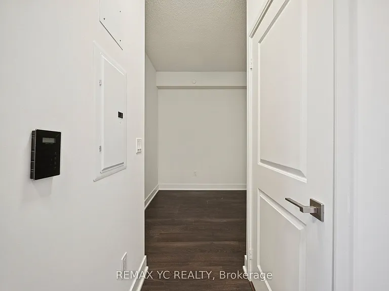 88 Sheppard Ave E #2305 — Photo 12