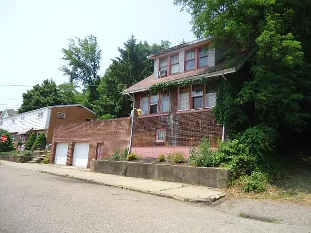 465 E 7th Ave photo 1