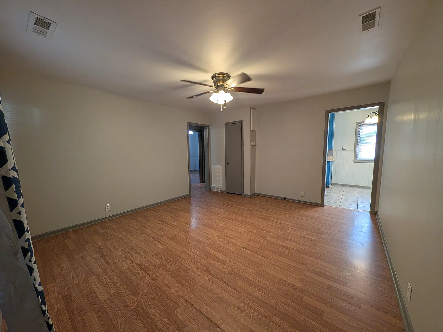 2 bed, 732 sqft, $1,000 — Photo 3