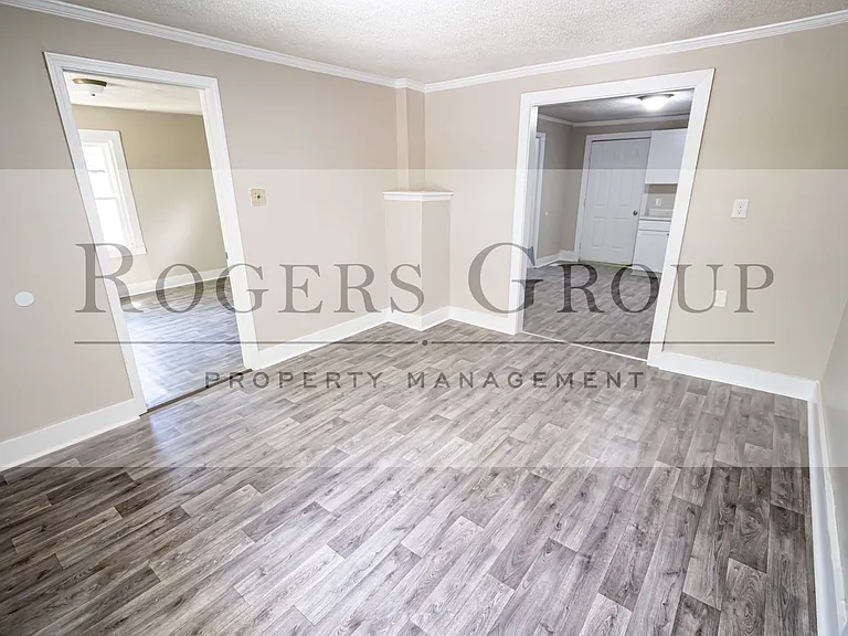 515 Owen St — Photo 3