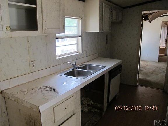 3rd image of 150 Holsberry Ln