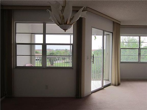 2nd image of 1001 SW 128th Ter APT B412