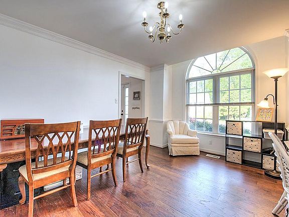 4th image of 10356 Brickerton Dr