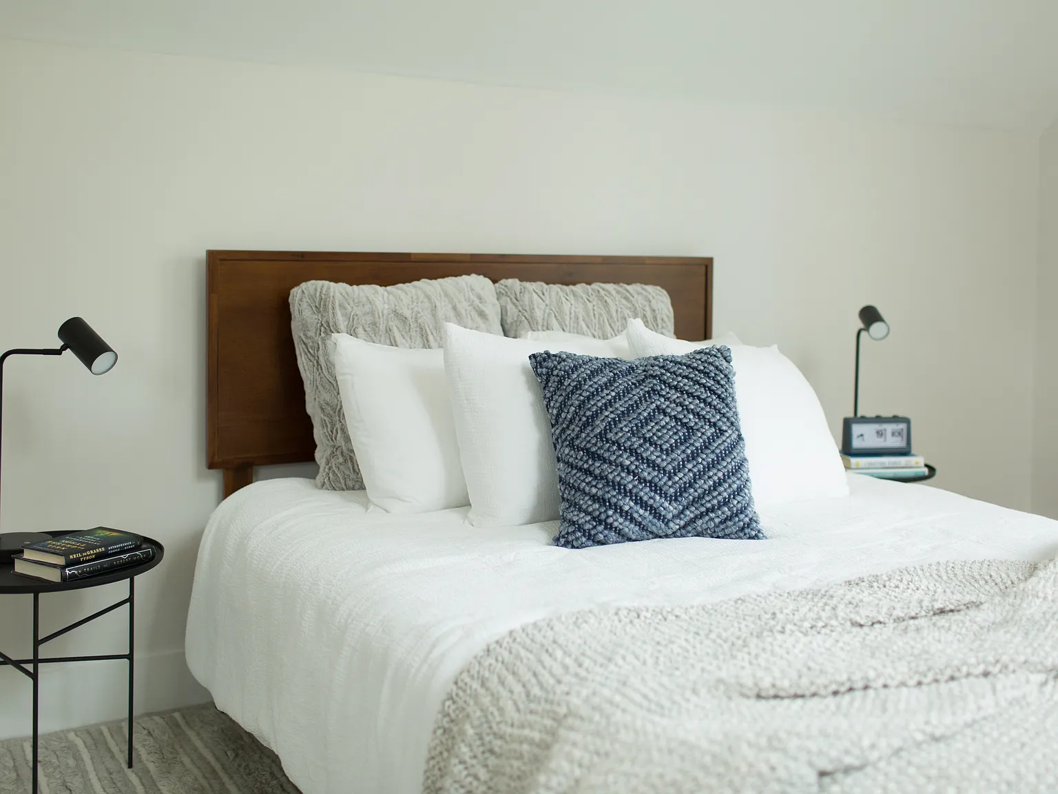 Studio, 700 sqft, $3,000 — Photo 4