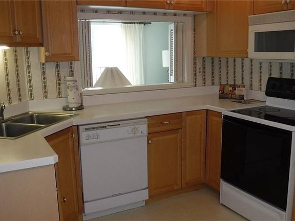 4th image of 1931 King James Pkwy APT 421