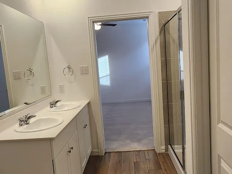 1422 Mesquite Ln — Photo 10