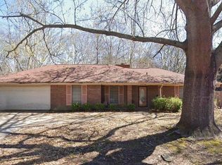 2952 Longwood Dr, Jackson, MS 39212