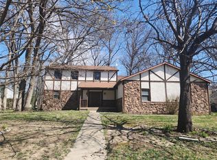 41 Northwoods Trl, Highland, IL