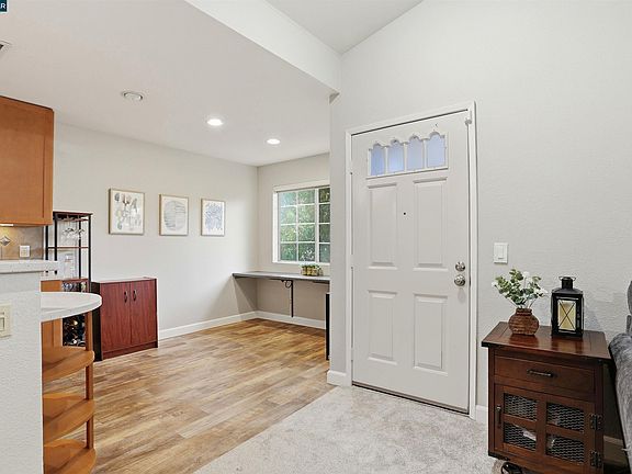 5th image of 7020 Stagecoach Rd APT G