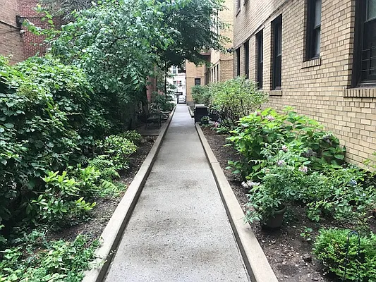 Rented by Properties Logan Inc | media 4