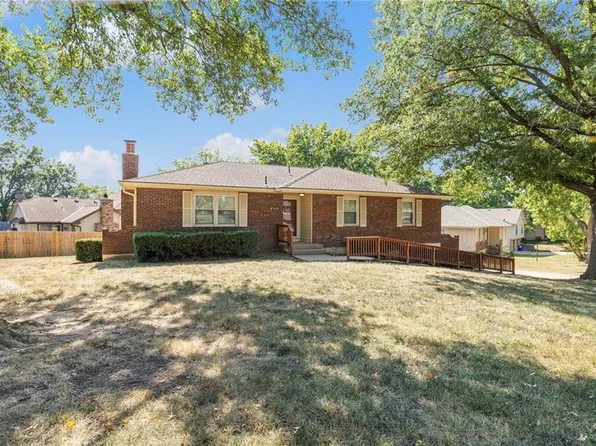 3713 NE 77th St, Kansas City, MO 64119