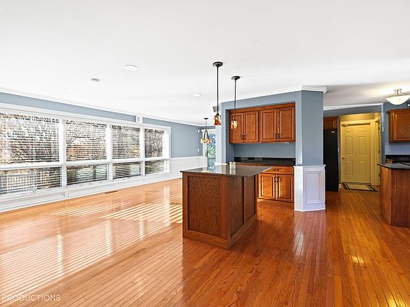 5th image of 134 Curtis Dr
