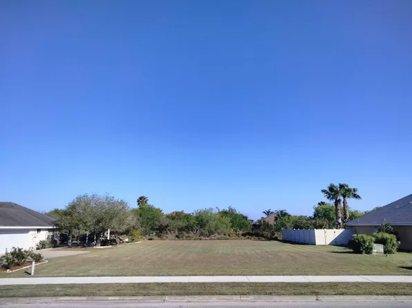 4 Spoonbill Cove Rd, Pt Isabel, TX 78578