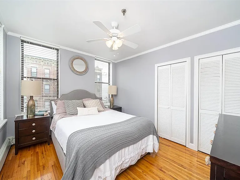 132 Madison St #2R — Photo 8