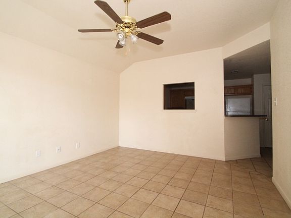 3rd image of 3006 Dannen Ct Unit B