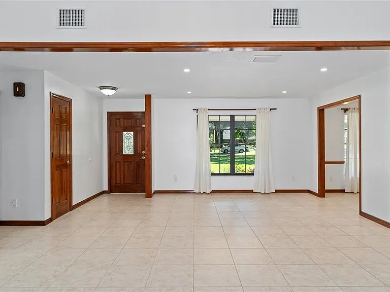 4464 Willow Wind Ct — Photo 6