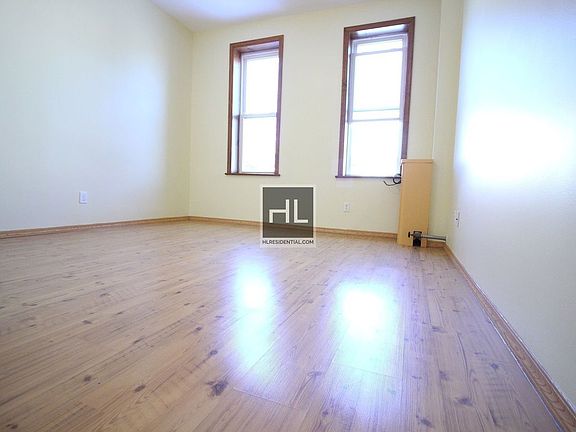 3rd image of 3517 Ditmars Blvd #2
