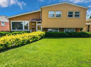 2467 Peter Rd, Des Plaines, IL 60018