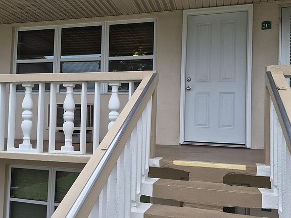 2nd image of 214 Cambridge #I