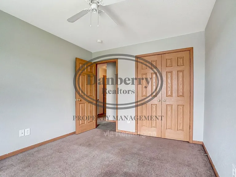 1115 N Byrne Rd — Photo 19