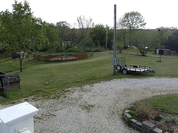 3rd image of 15793 Herzog Dr