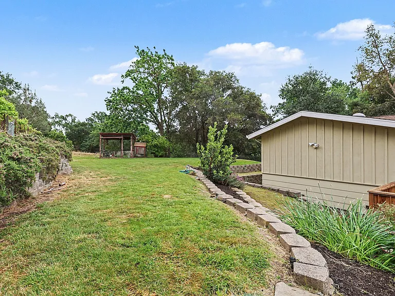 4 Dale Ct — Photo 29