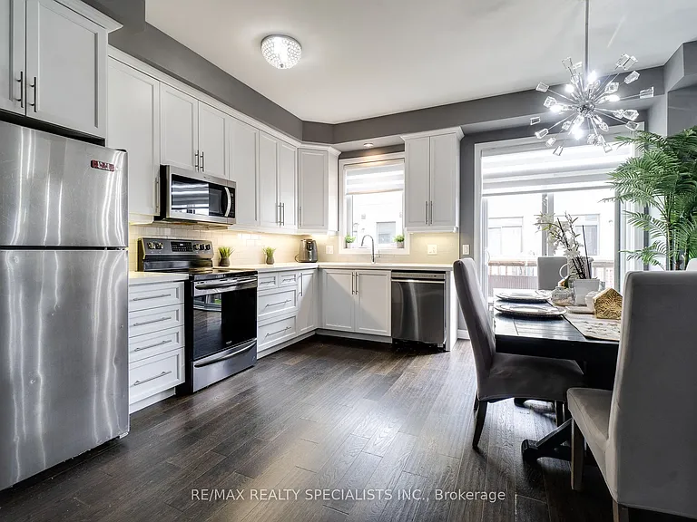 61 Farley Ln — Photo 6