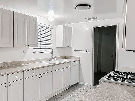 4th image of 2638 S 10th Ave
