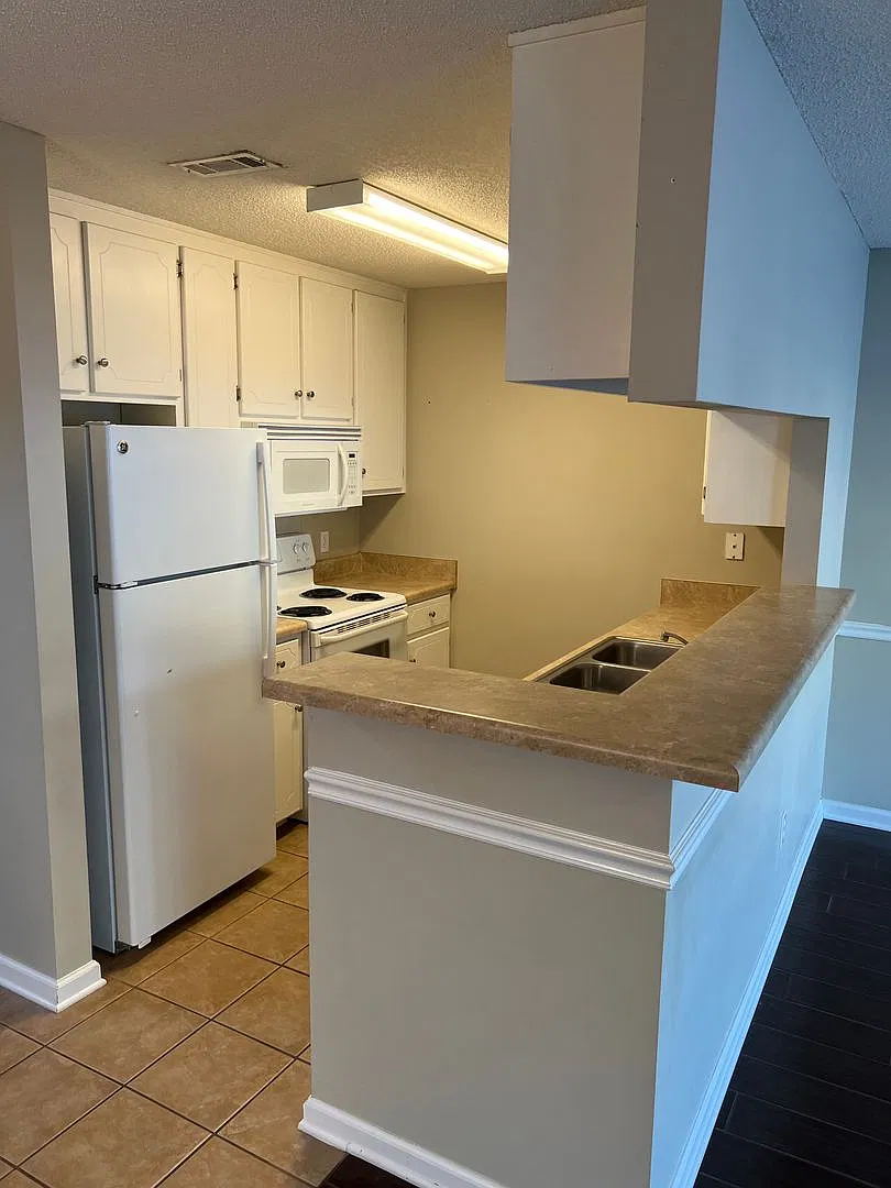 Coming Soon - 201 Wakefield Way — Photo 3