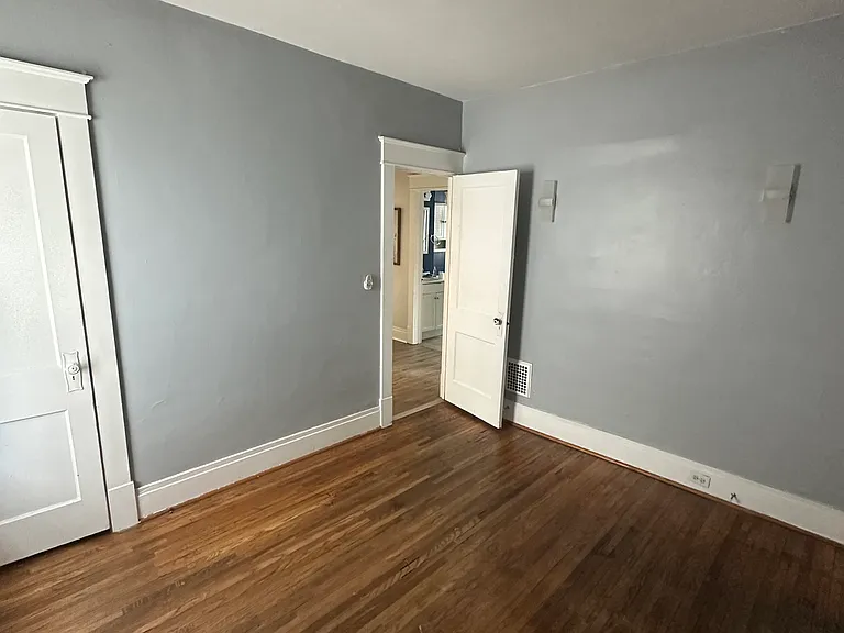 92 Saranac Ave — Photo 14