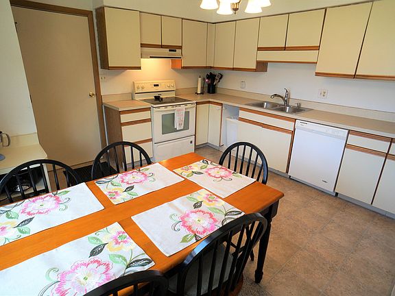 4th image of 6591 Portsmouth Dr