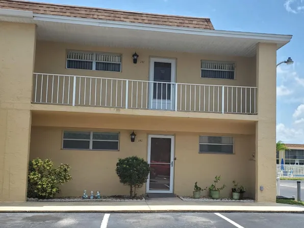 2135 N Courtenay Pkwy #241, Merritt Island, FL 32953