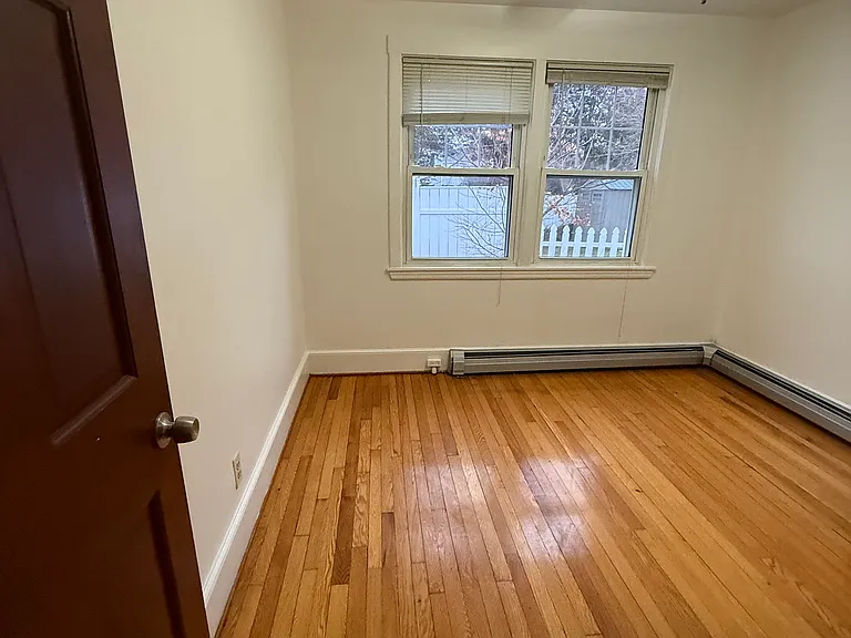 8 Greystone Ave — Photo 10