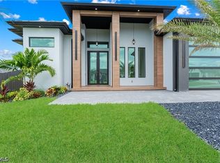 105 SW 33rd Pl, Cape Coral, FL 33991