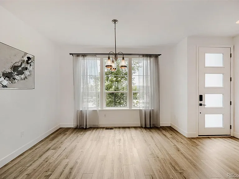 2600 Meadows Blvd #B — Photo 6